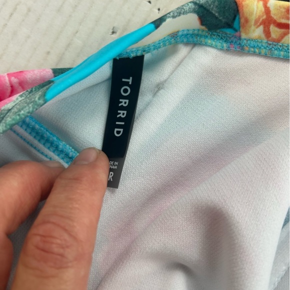 Torrid Bikini Top Blue Floral Underwire Women's Plus SZ 6X Summer Vacation NEW - Picture 9 of 11